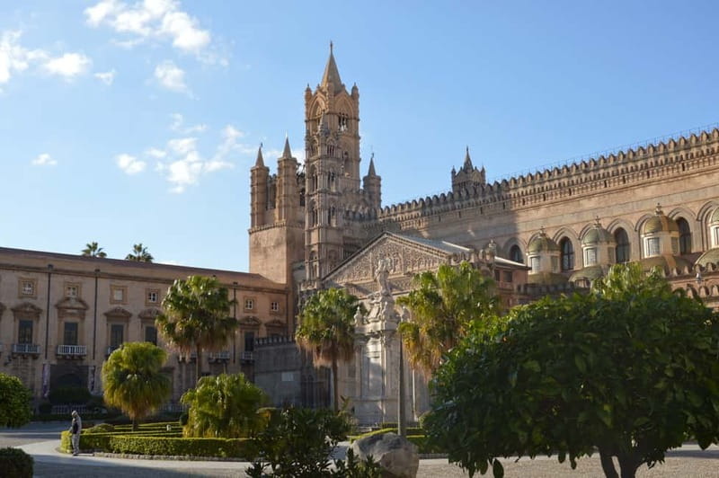 Palermo: Art and Architecture Walking Tour - Quattro Canti and the medieval center