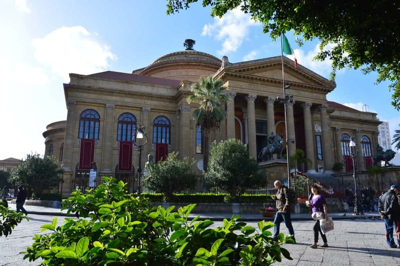 Palermo: Art and Architecture Walking Tour - Fontana Pretoria and the city’s public drama