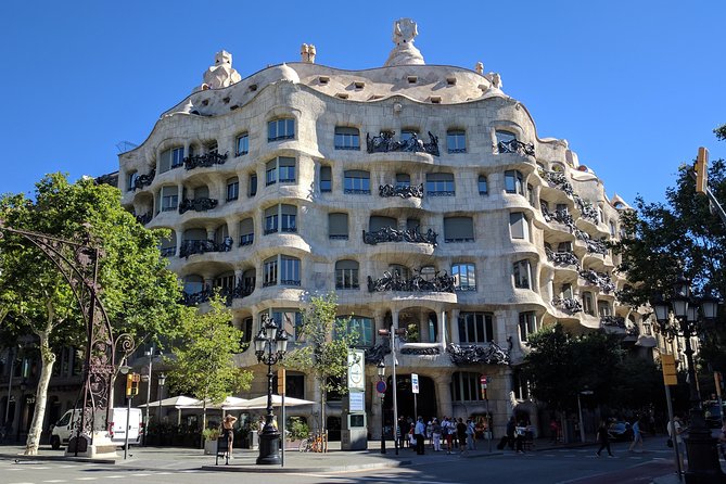 Park Guell and Sagrada Familia, Gaudí's Masterpieces Private Tour - Guides who make the short format work