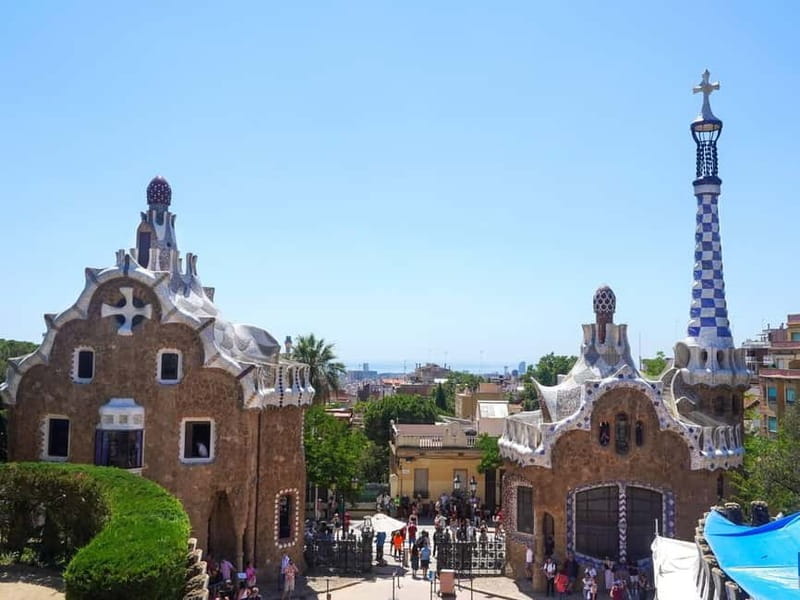 Park Güell: Guided Tour with Optional Gaudí Experience Entry - The optional Gaudí Experience