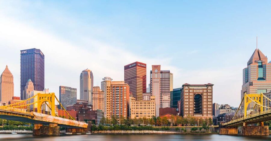 Pittsburgh: Best of the Burgh History and Architecture Tour - From grand avenues to small alleyways