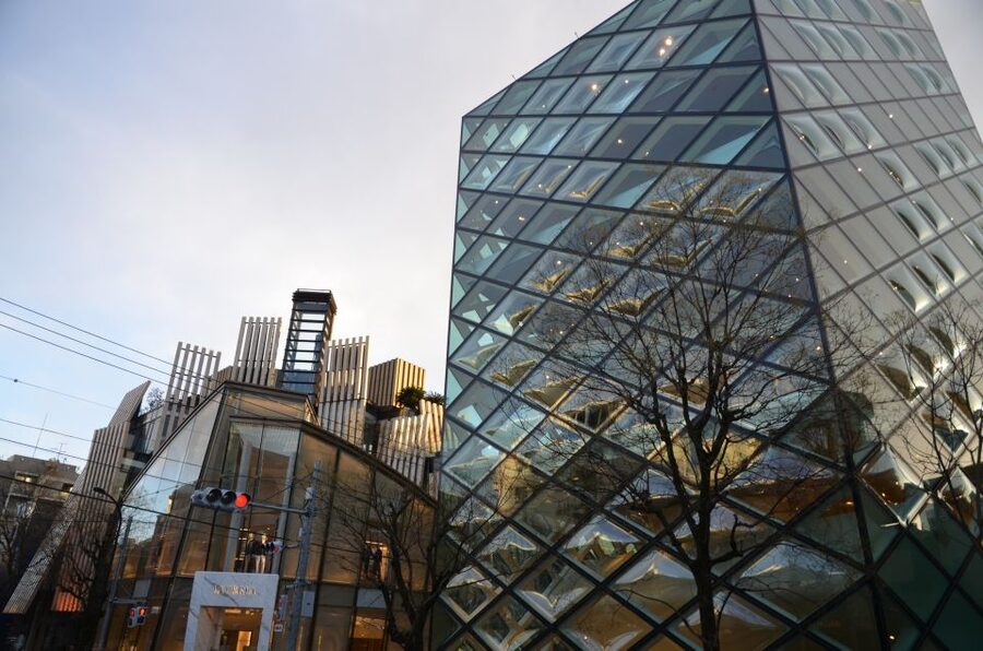 Private Harajuku Omotesando Architecture Tour - Prada and SunnyHills: buildings that sell an idea