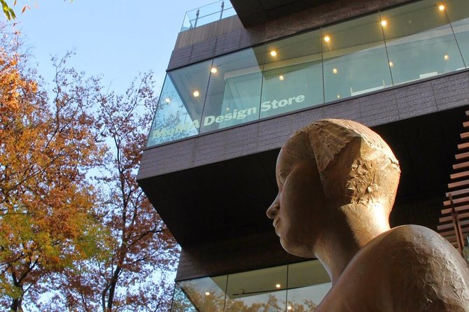 Private Harajuku Omotesando Architecture Walking Tour - What the guides bring to the experience