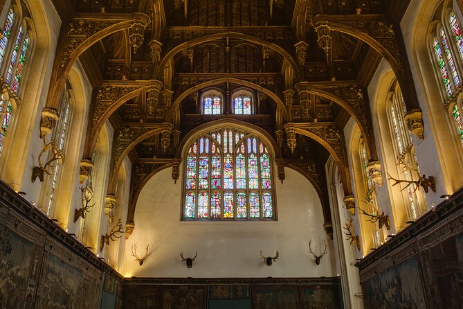Private Tour of Hampton Court Palace with Award-Winning Architectural Historian - Starting at Hampton Court Palace