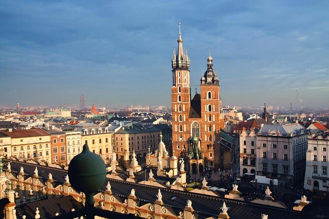 Private Walking Tour of Old Gdańsk with an architect-guide - Starting beside the Radunia Canal and Old Town City Hall