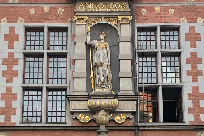 Private Walking Tour of Old Gdańsk with an architect-guide - Mariacka Street, amber, and the old city atmosphere