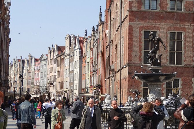 Private Walking Tour of Old Gdańsk with an architect-guide - Through St. Mary’s Gate to the maritime waterfront