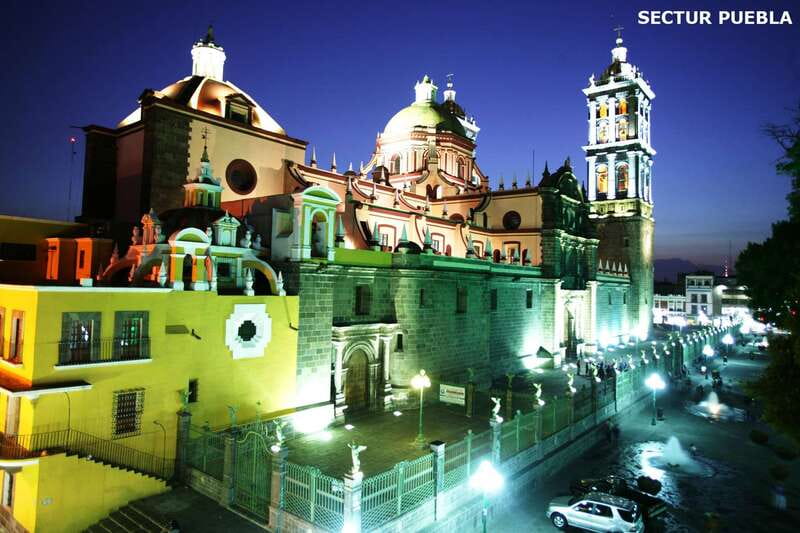 Puebla Architecture Walking Tour - Sapos alley and the artist neighborhoods