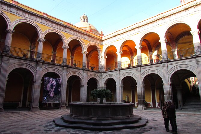 Queretaro: colonial architecture and history - San Francisco and the old inner-land road