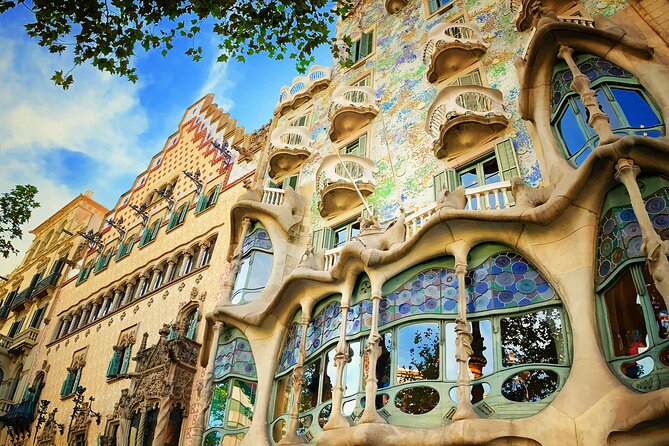 Ramblas, Old Town, Gothic and Gaudi Architecture Walking Tour - Key points to know before you book