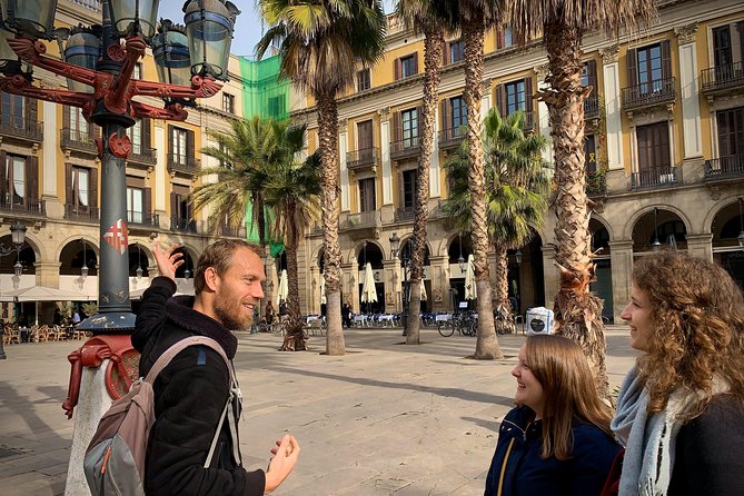 Ramblas, Old Town, Gothic and Gaudi Architecture Walking Tour - Crossing to Gaudí’s Casa Batlló