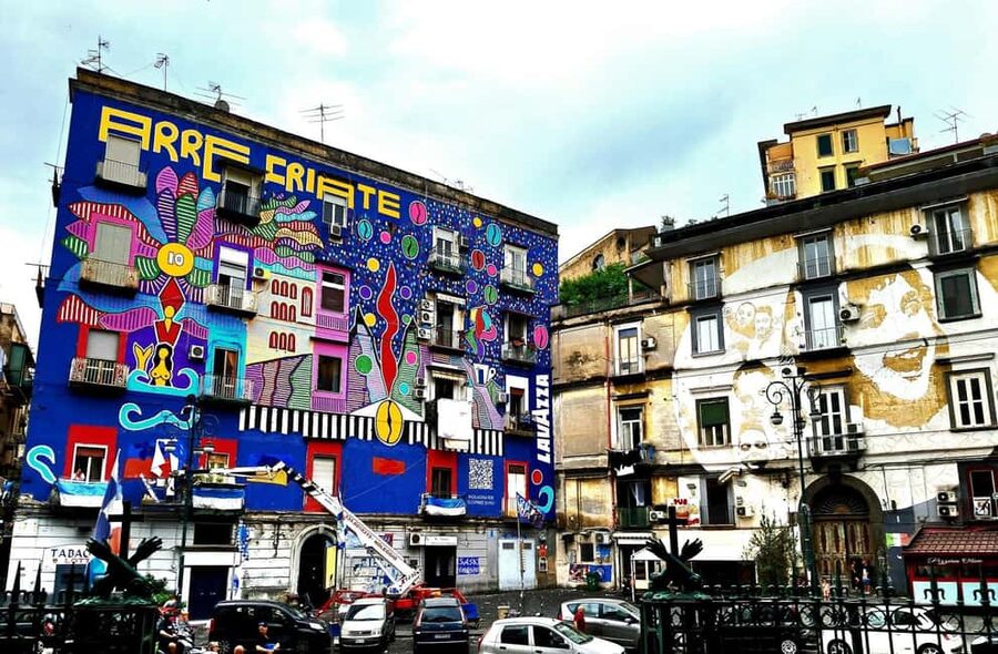 Rione Sanità: tour among street art, architecture, folklore - Street art in the narrow lanes