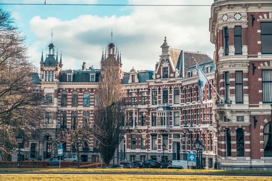 Rotterdam: Highlights, Gems, Architecture & History Walk - Oude Haven and the city before the war
