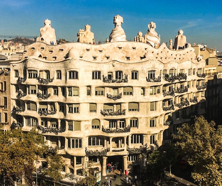 Sagrada Familia & Gaudi Guided Tour Private or Small Groups - Practical details that make the day easier