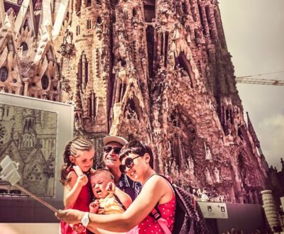 Sagrada Familia & Gaudi Guided Tour Private or Small Groups