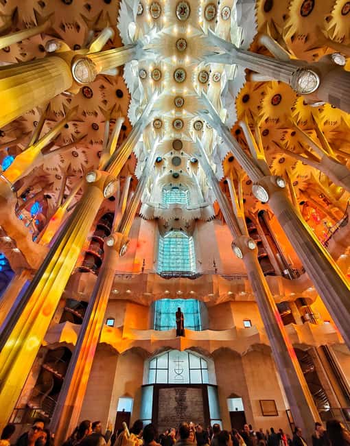 Sagrada Familia Private/Small Group Tour with an architect - Key points at a glance
