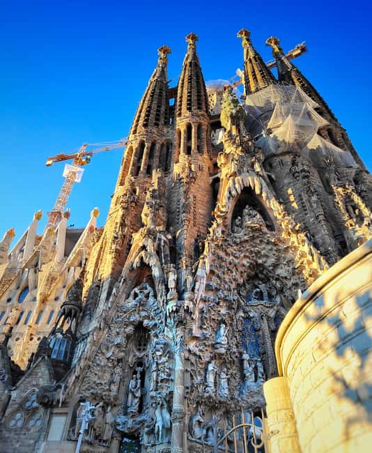 Sagrada Familia Private/Small Group Tour with an architect - Why an architect changes your view of Sagrada Familia