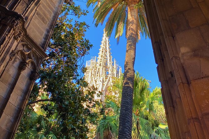 Sagrada Familia Private Tour - Unlock the mysteries of Gaudi - The private guide makes the difference