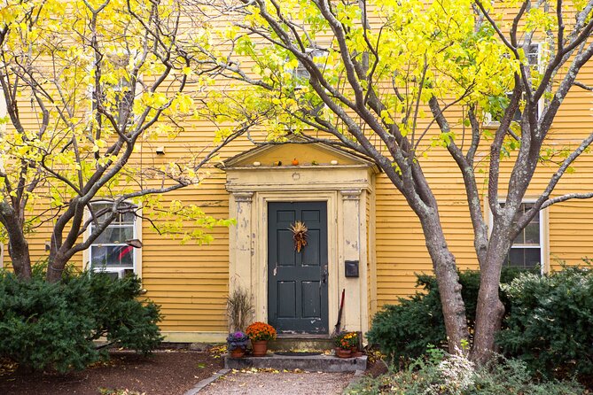Salem Merchants and Mansions Guided Architecture Walking Tour - Starting at Old Town Hall and Derby Square