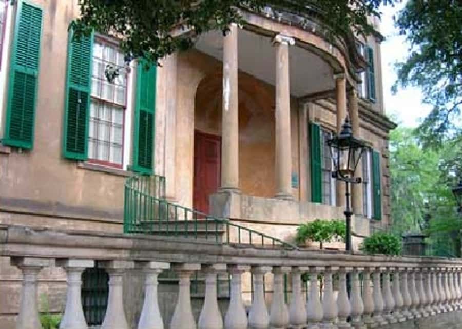 Savannah: History and Architecture Homes Walk - Starting at Warren Square