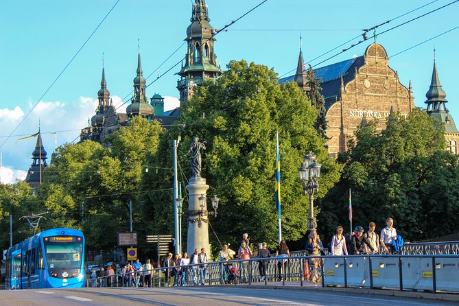Scandinavian Art, Architecture and Design Tour in Stockholm - Östermalm streets: Swedish style in its natural setting