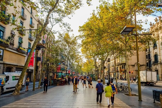 Self-Guided Audio Tour-The Surrealist Barcelona of Dalí and Gaudí - Why offline maps matter in Barcelona
