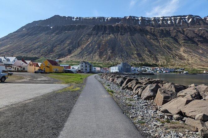 Self-Guided Tour of Ísafjörður: Art, History, and Architecture - Ísafjarðarkirkja and an unusual local story