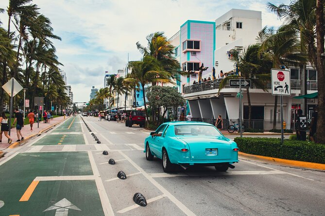 South Beach Art Deco Highlights and The Wolfsonian Museum Tour - Why South Beach Art Deco is better with a guide