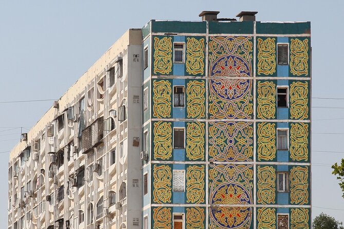 Tashkent Soviet Architecture (Modernism) and Subway station tour. - What the Private Format Adds