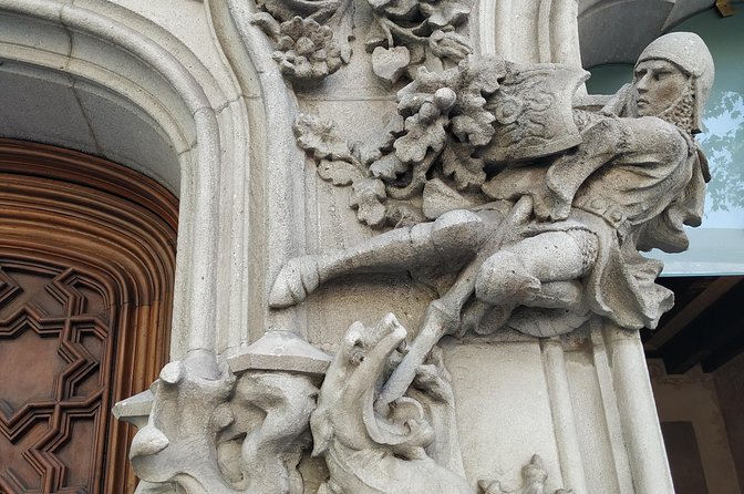 The Story of Gaudi and Modernism Private Walking Tour - A private walk that keeps the pace personal