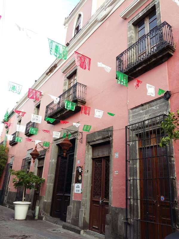 Tlaquepaque Magic Town: Artisans, Traditions, Architecture - What $32 gets you