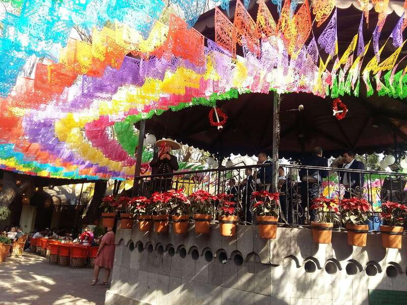 Tlaquepaque Magic Town: Artisans, Traditions, Architecture - An independence story and a surprising local record