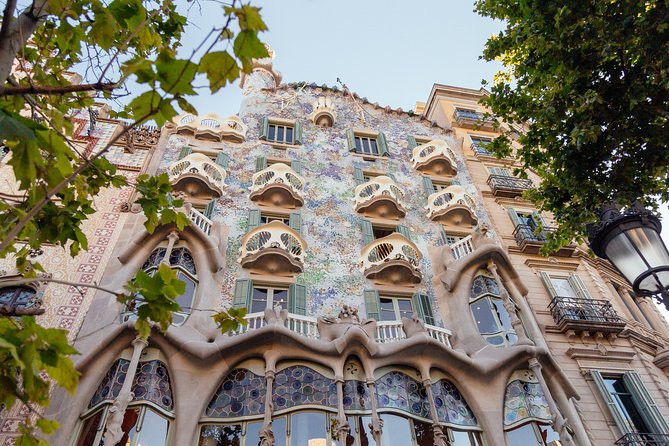 Treasures of Barcelona: Private Gaudi Walking Tour - Reaching the Sagrada Familia without an included entry