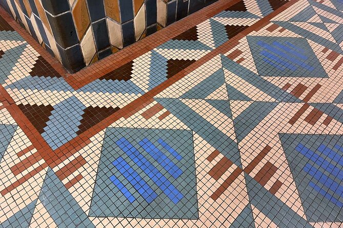 Tulsa Art Deco and Architecture with Expert Guide Walking Tour - Southwestern Bell, ARCO, and PSO