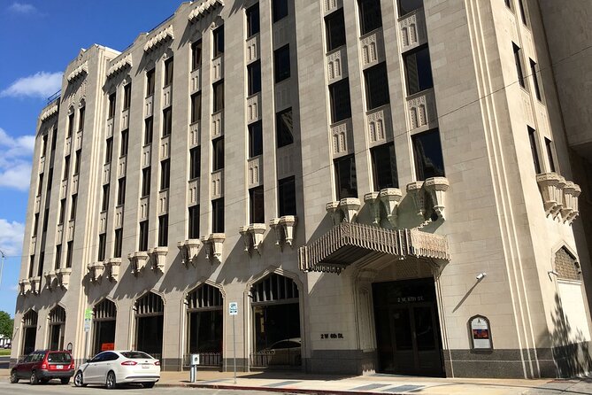 Tulsa Art Deco and Architecture with Expert Guide Walking Tour - Philtower and Tulsa’s Vertical Ambition