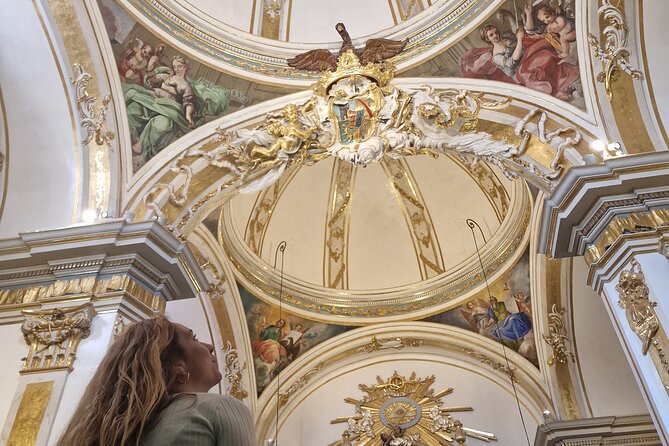 Valencia: Art & Architecture Guided Tour with Monuments Tickets - Valencia Cathedral, the Holy Chalice, and Renaissance art