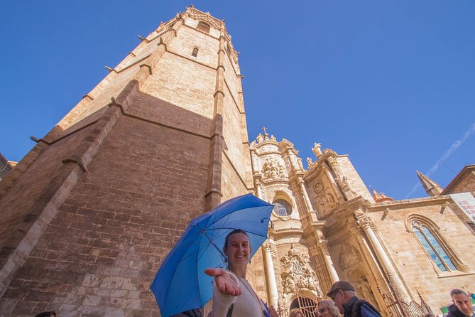 Valencia: Art & Architecture Guided Tour with Monuments Tickets - Finishing in Plaça de la Mare de Déu
