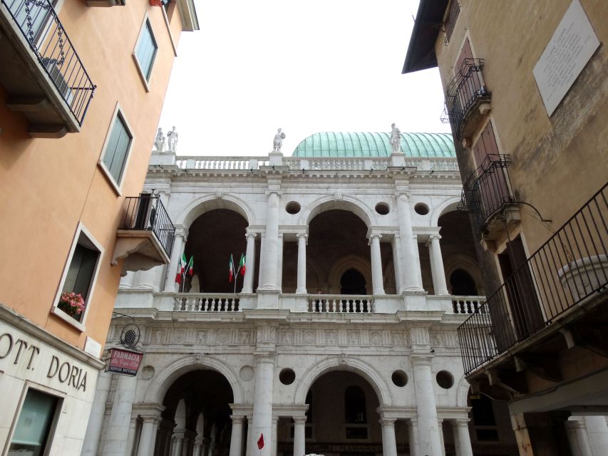 Vicenza: Palladian Architecture Private Walking Tour - Meeting at Piazza Castello
