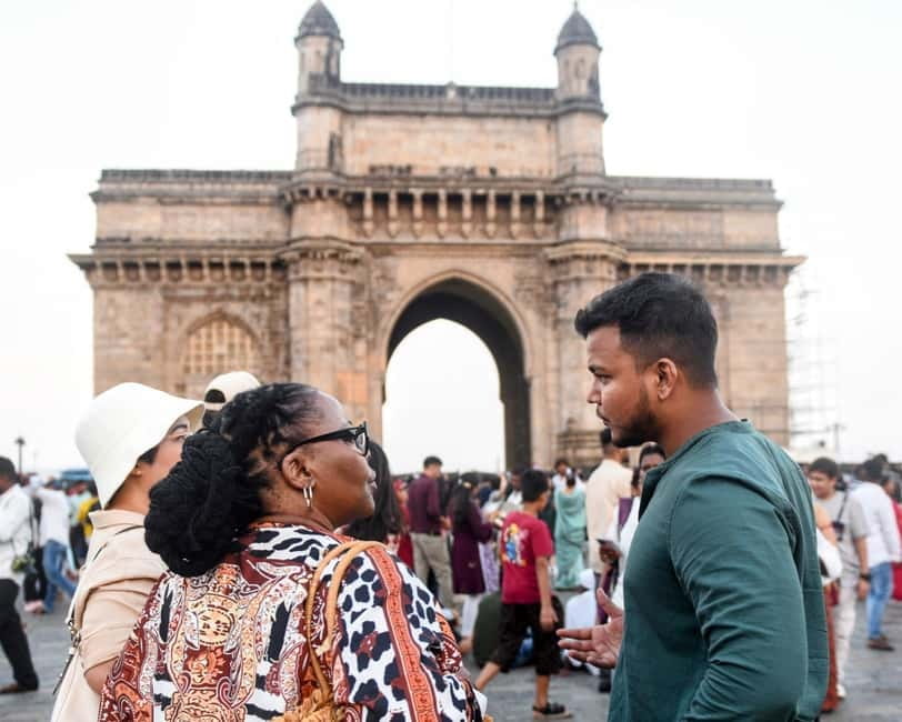 Victorian Gothic Heritage Quarter and Art Deco Walking Tour - Meeting in Colaba and getting started
