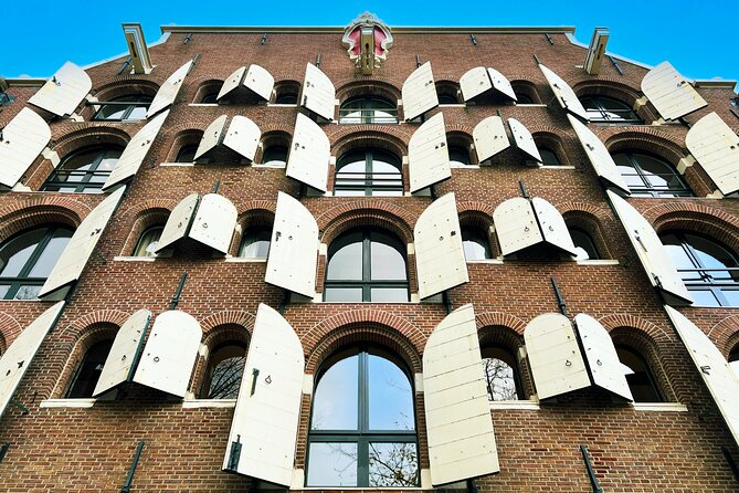 Walking Tour about Golden Age Architecture, private local guide - Why this walk is different from a standard city introduction