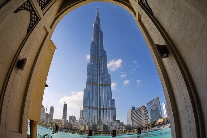 Wings of Dubai: Downtown Dubai Art & Architecture Tour - Beginning at Dubai Mall and Dubai Dino