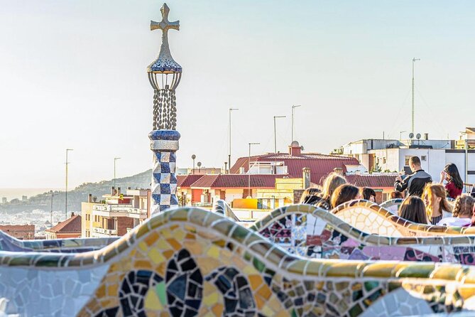 Wonders of Gaudi: Park Guell & Sagrada Familia Private Tour - The private guide is the main reason to pay more