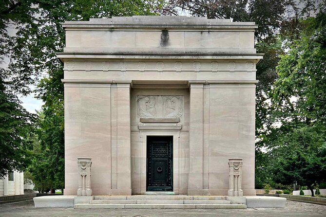 Woodlawn Cemetery: A Self-Guided Audio Tour of Gilded Age Art and Architecture - Claude Fitch and the forgotten Broadway connection